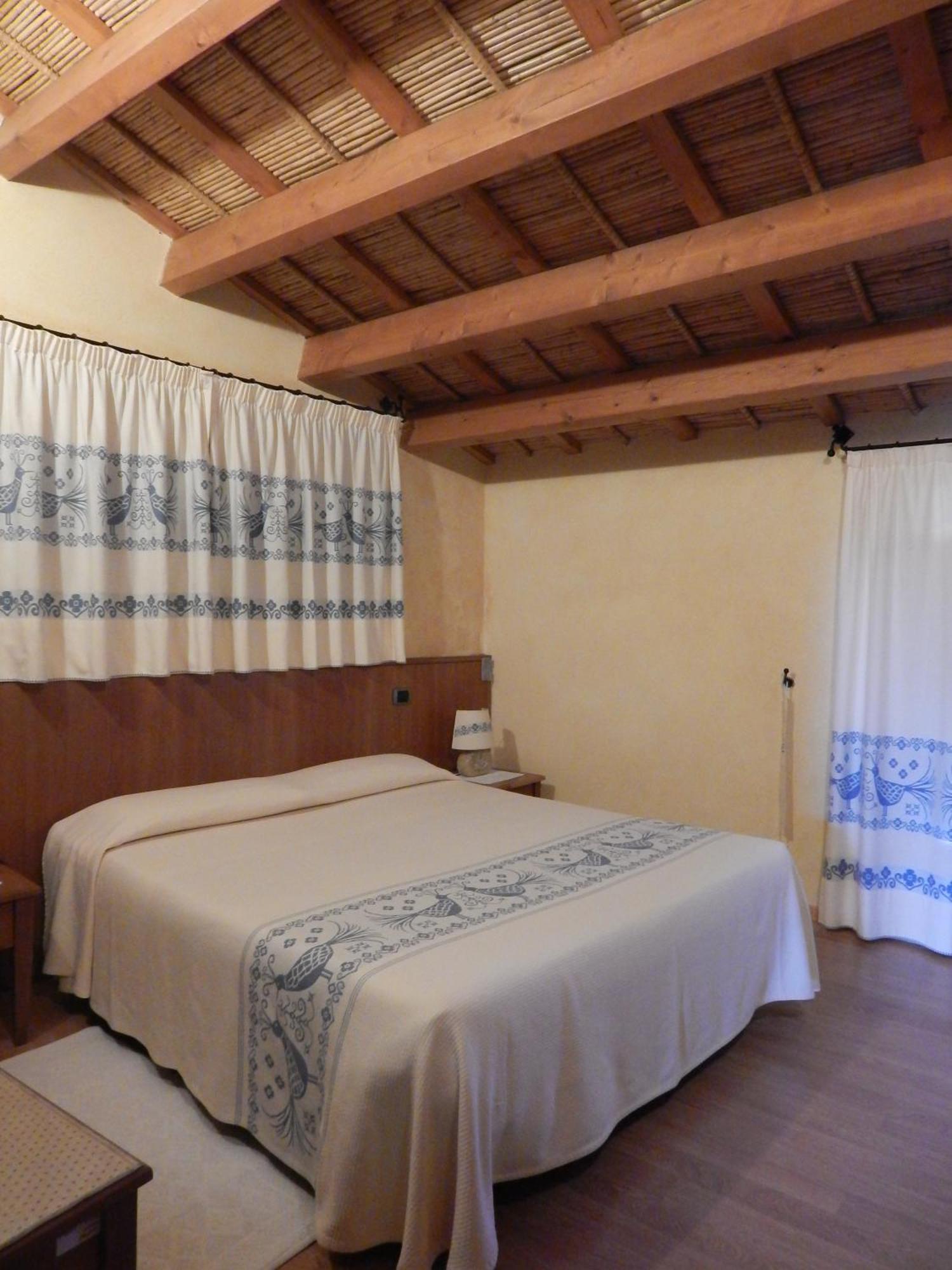 Hotel Villa Canu Càbras Oda fotoğraf